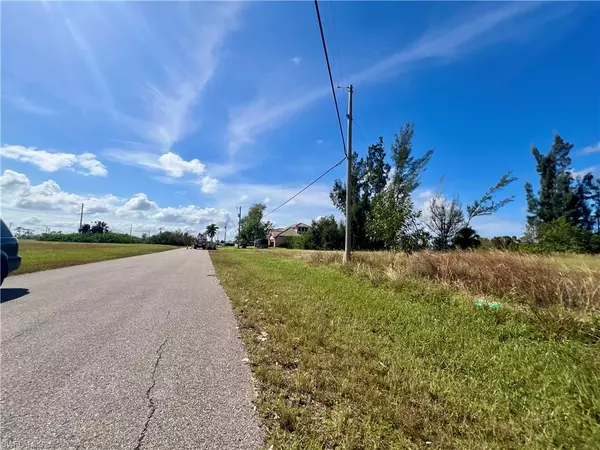 Cape Coral, FL 33993,1430 NW 24th PL