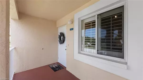 Naples, FL 34109,7848 Emerald CIR #203