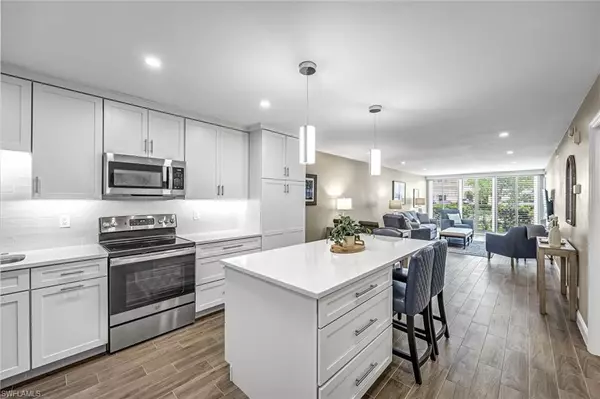 232 Banyan BLVD #232, Naples, FL 34102