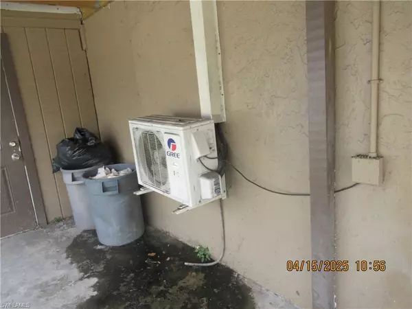 Fort Myers, FL 33916,2655 Market ST