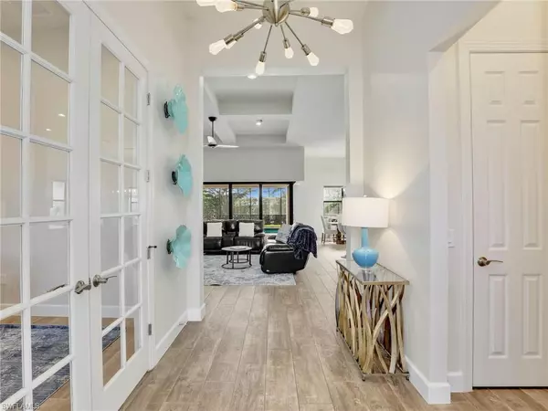 Naples, FL 34110,16289 Camden Lakes CIR