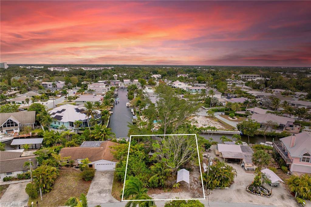 Naples, FL 34112,3261 Lakeview DR