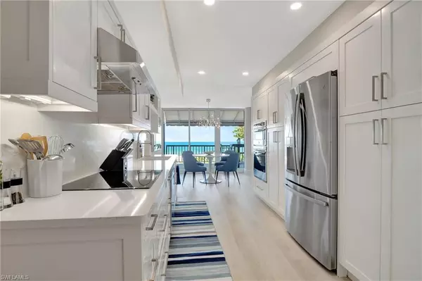 Naples, FL 34103,2357 Gulf Shore BLVD N #107