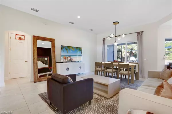 757 12TH ST NE, Naples, FL 34120