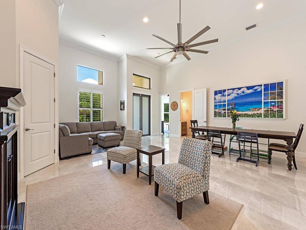 Naples, FL 34120,3818 2nd AVE NE