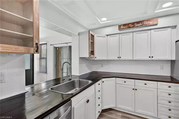 Naples, FL 34112,3275 Boca Ciega DR