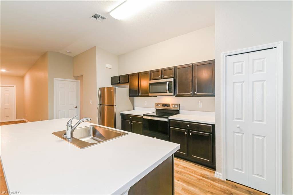 Cape Coral, FL 33991,719 SW 13th TER
