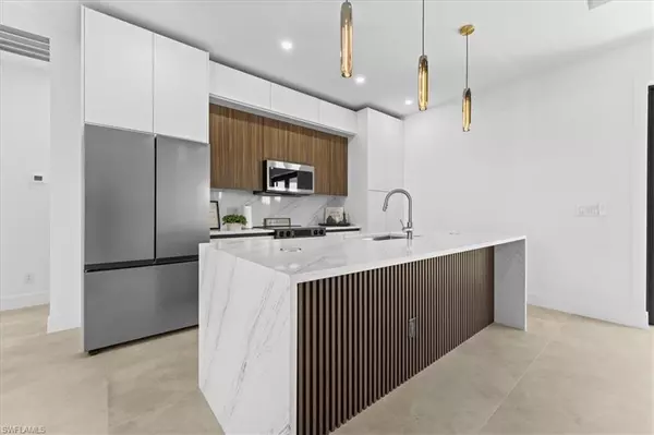 Lehigh Acres, FL 33971,4623 7TH ST W