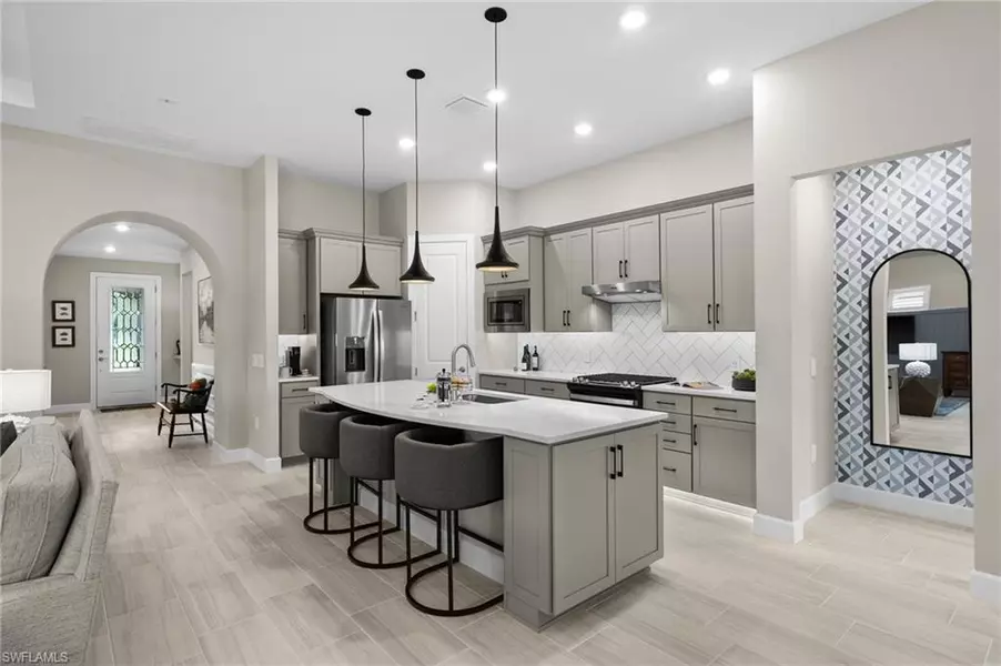 9284 Cormorant DR, Naples, FL 34120