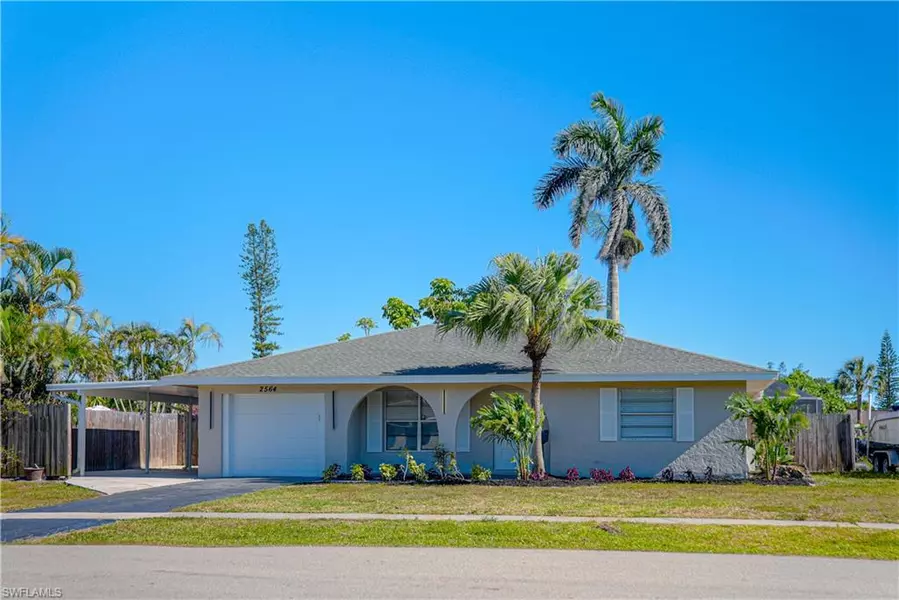 2564 Poinciana ST, Naples, FL 34105
