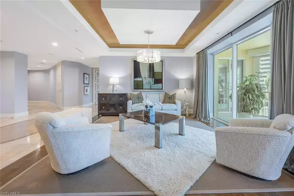 Naples, FL 34103,4501 Gulf Shore BLVD N #404