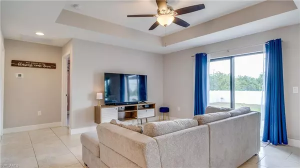 Lehigh Acres, FL 33976,3014 13th ST SW
