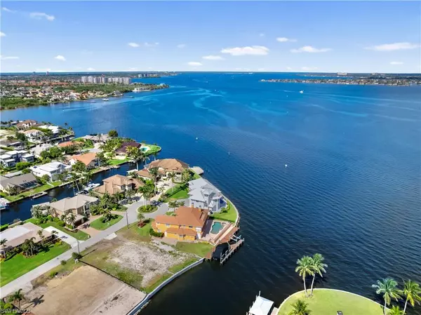 Fort Myers, FL 33919,799 Cypress Lake CIR