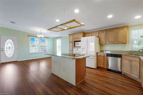 Bonita Springs, FL 34135,27288 Bourbonniere DR