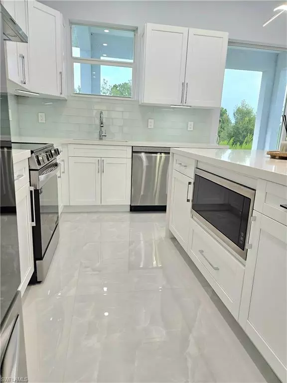Naples, FL 34120,4391 66th AVE NE