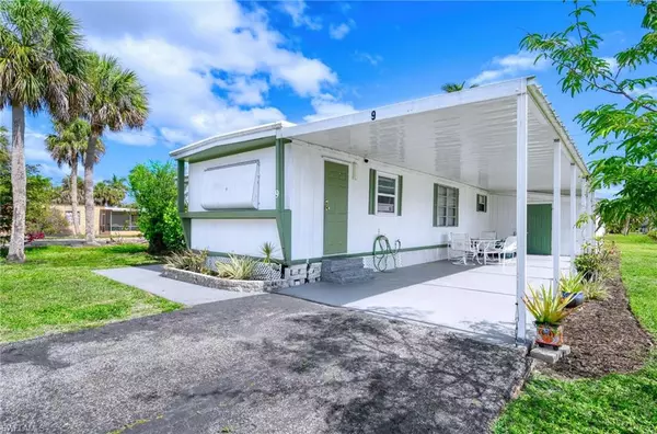 Naples, FL 34114,9 Henderson DR
