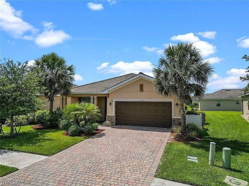 16006 Mistflower DR, Alva, FL 33920