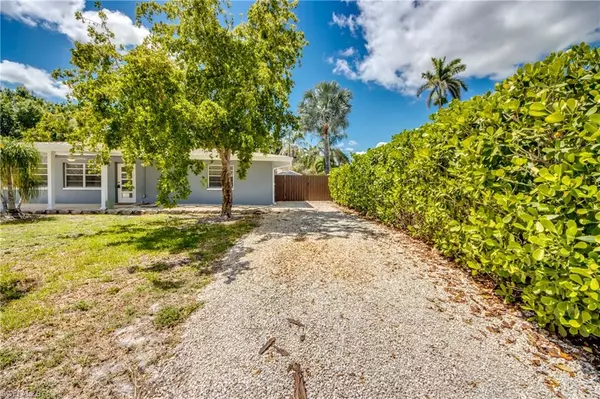 Fort Myers, FL 33919,1426 Davis DR