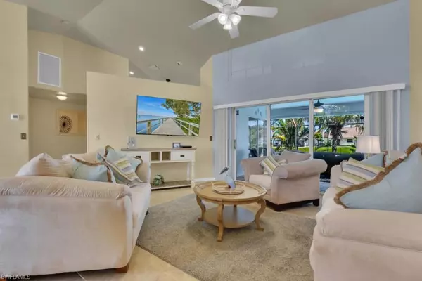 Cape Coral, FL 33991,317 SW 15th TER