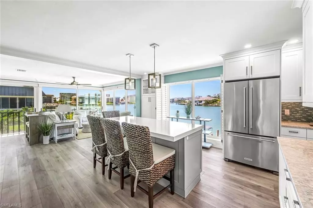 Naples, FL 34103,333 Harbour DR #201