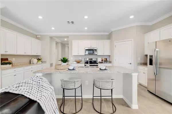 Estero, FL 33928,19694 Deming LN