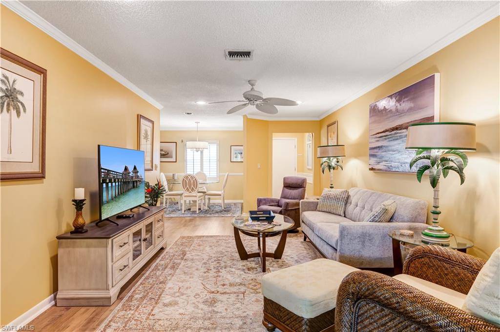 Naples, FL 34103,4126 Belair LN #B-10