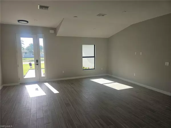 Bonita Springs, FL 34135,27584 Playa Del Rey LN