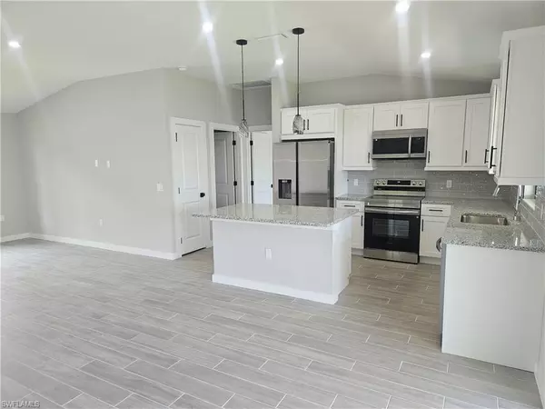 Bonita Springs, FL 34135,27584 Playa Del Rey LN