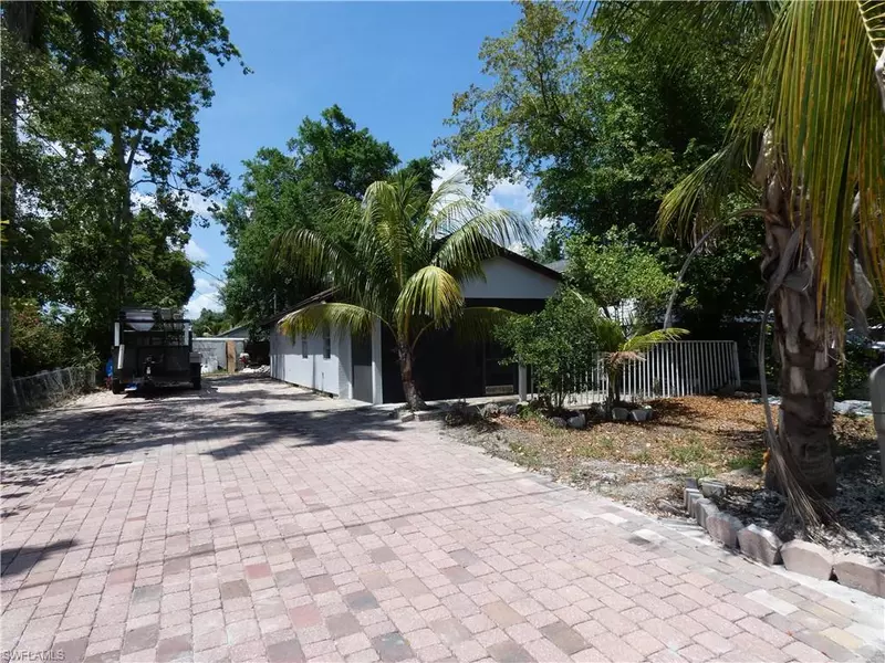 3817 Pearl ST, Fort Myers, FL 33916