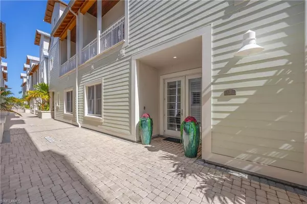 Naples, FL 34102,1001 10th AVE S #207