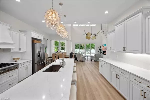 Naples, FL 34102,160 3rd ST N