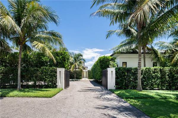 Naples, FL 34102,3655 Fort Charles DR