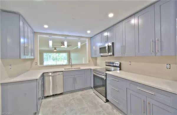 Naples, FL 34104,776 Landover CIR #101