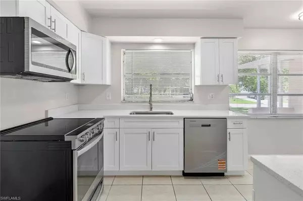 Cape Coral, FL 33990,2326 SE 8th AVE