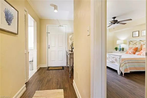 Naples, FL 34108,11118 Gulf Shore DR #A202