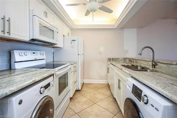 Sanibel, FL 33957,1501 Middle Gulf DR #402H
