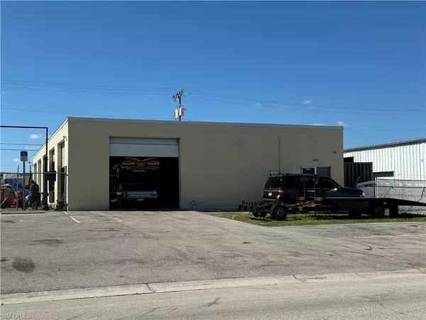 1002 SE 9th ST, Cape Coral, FL 33990