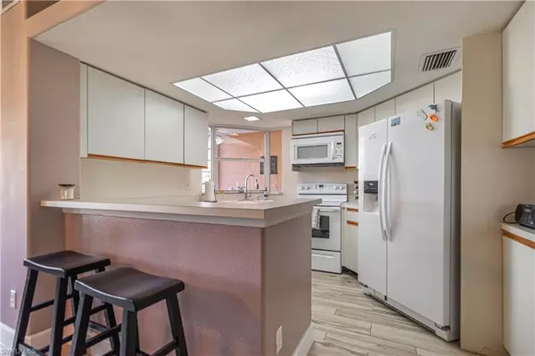 Fort Myers, FL 33907,13201 Oakmont DR #1