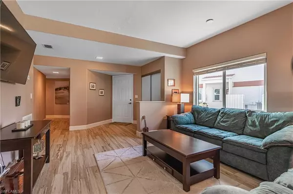 Fort Myers, FL 33907,13201 Oakmont DR #1