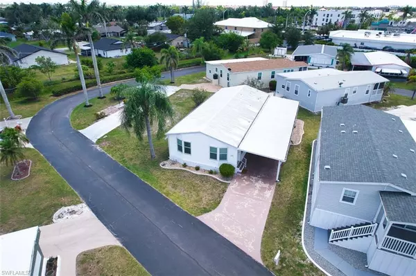 Fort Myers, FL 33908,131 Dawn ST
