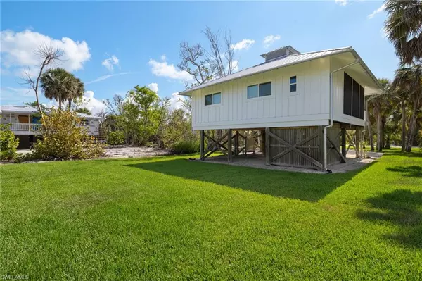 Sanibel, FL 33957,773 Cardium ST