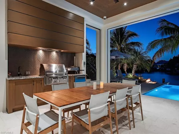 Naples, FL 34102,661 Galleon DR