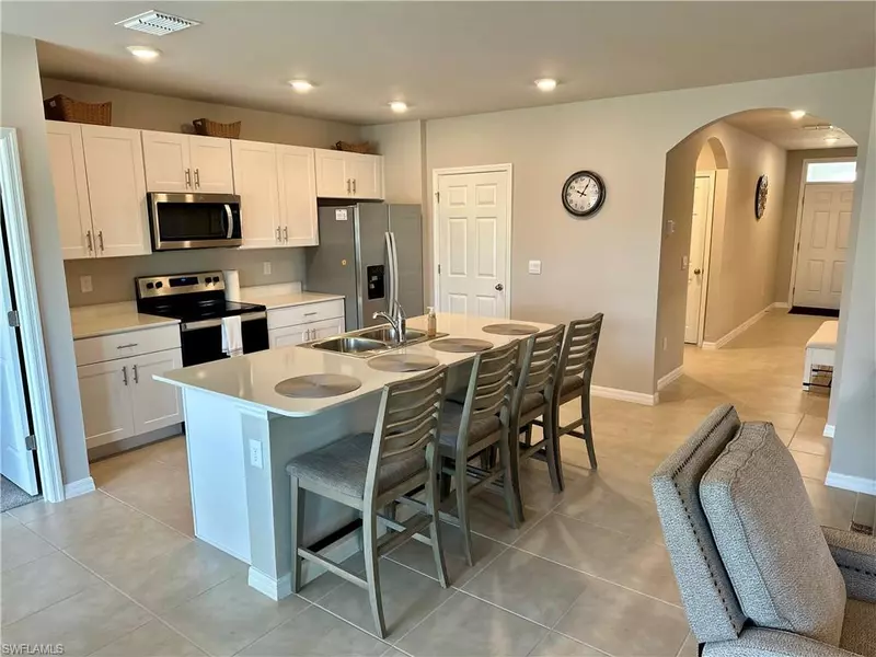 20502 Camino Torcido LOOP, North Fort Myers, FL 33917