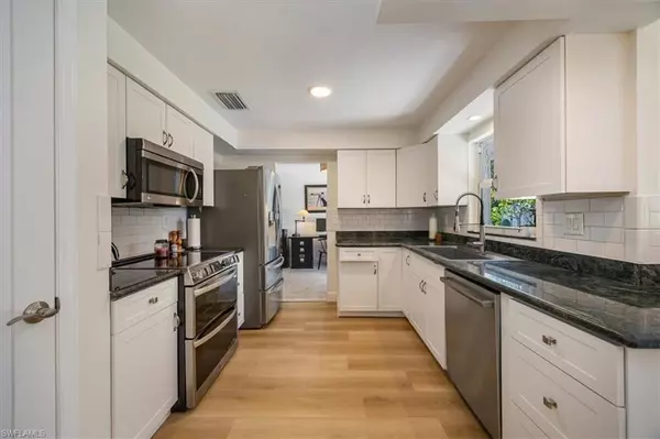 Naples, FL 34104,2777 Clipper WAY