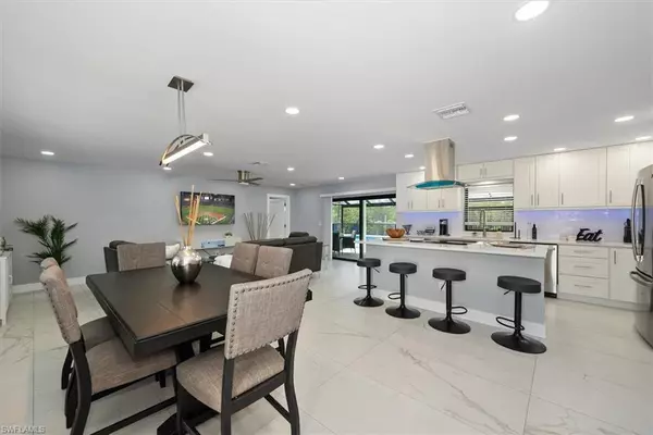 Fort Myers Beach, FL 33931,52 Fairview BLVD