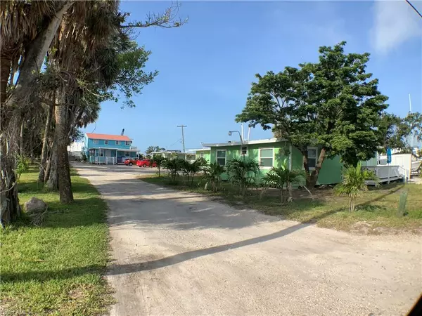 Fort Myers Beach, FL 33931,1180 Main ST #6