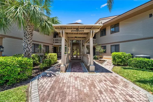 64 4th ST #B205, Bonita Springs, FL 34134