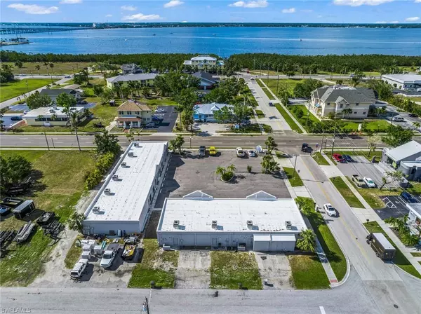 Punta Gorda, FL 33950,525 E Olympia AVE