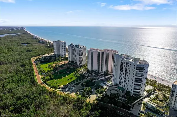 8473 Bay Colony DR #403, Naples, FL 34108