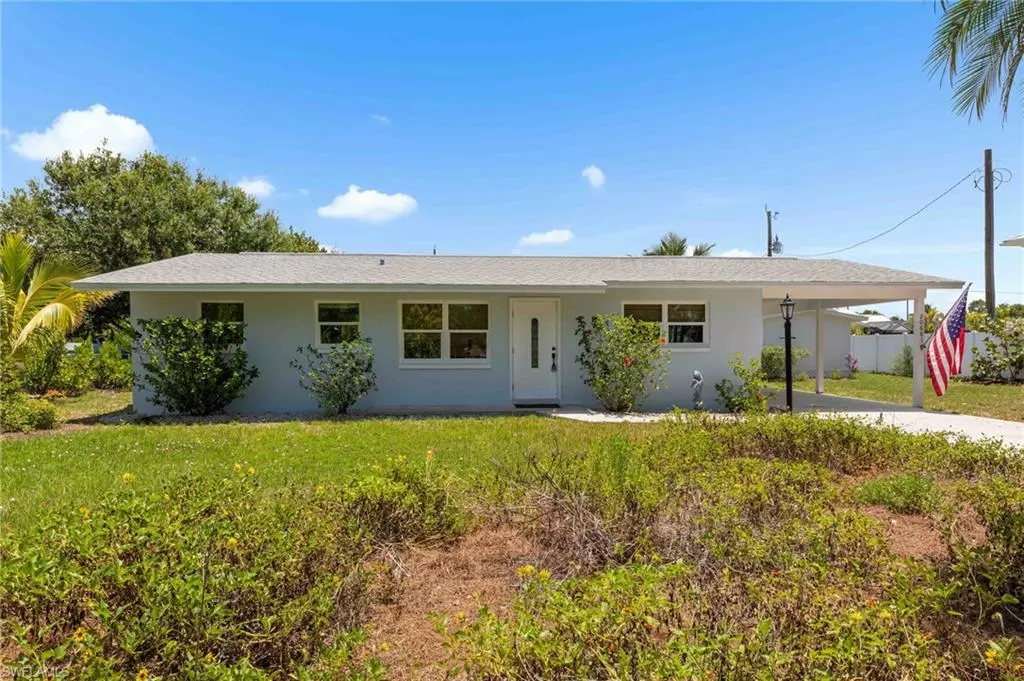 Estero, FL 33928,20681 Coconut DR